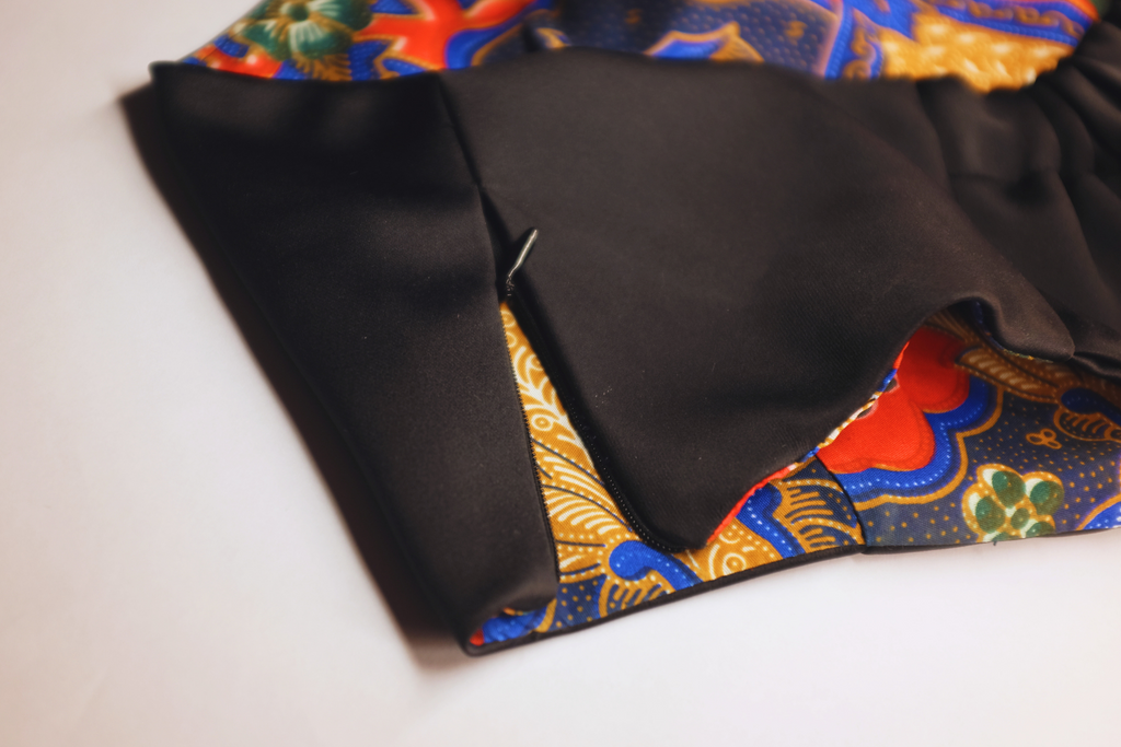 Halter top in Black Satin